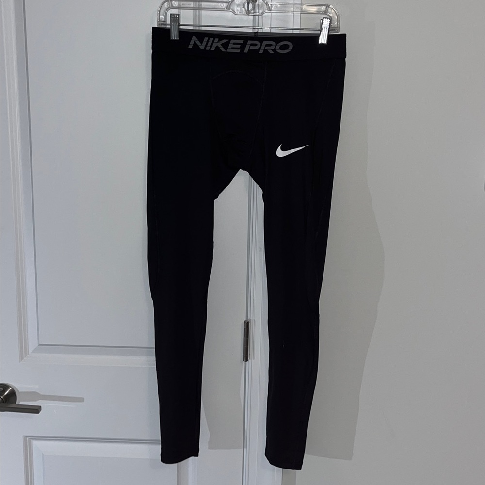Nike Black PRO Tight Fit Compression tapered workout yoga style tights leggings